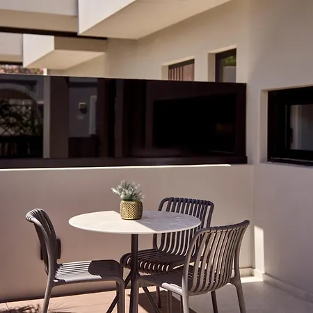 Sea Zante Luxury Beachfront Retreat 아파트호텔 5*