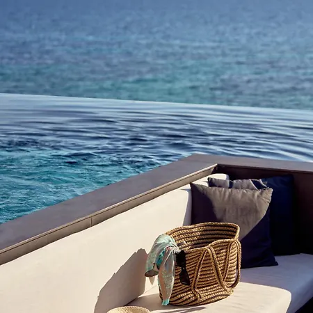 Sea Zante Luxury Beachfront Retreat 5* 트라가키온