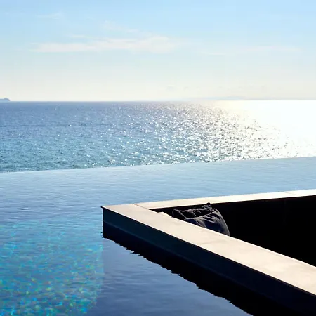 Sea Zante Luxury Beachfront Retreat 트라가키온
