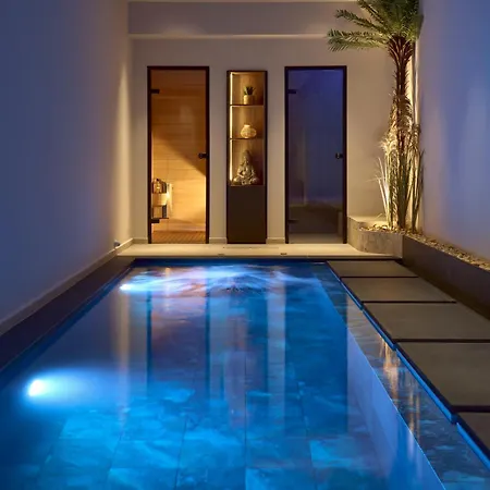 Sea Zante Luxury Beachfront Retreat 트라가키온